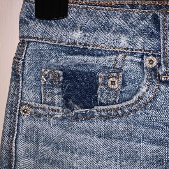 American eagle 🦅 distressed jean skirt - Picture 2 of 6